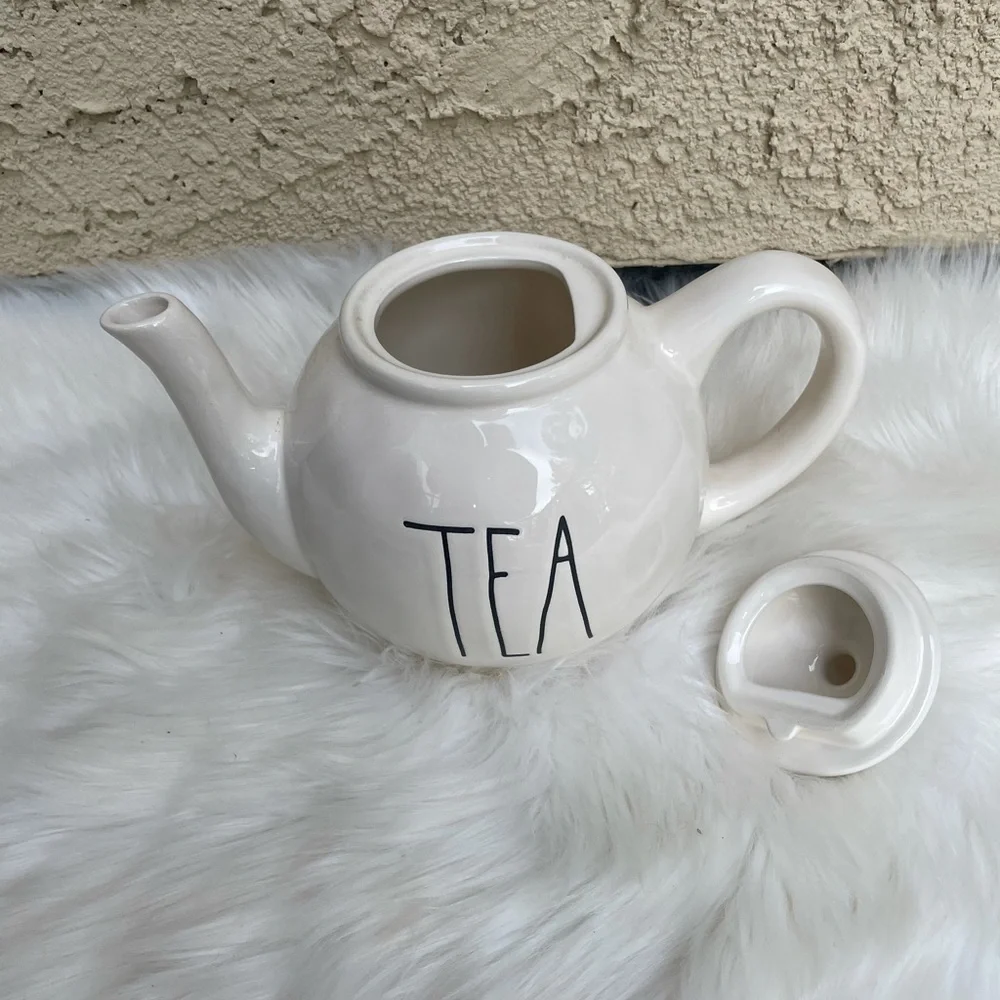 RAE DUNN TEAPOT